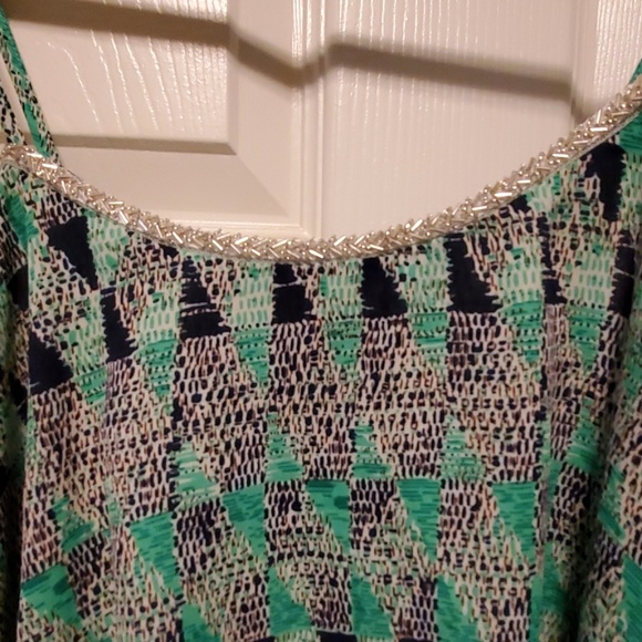 Flowy Tank - Picture 2 of 3